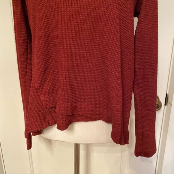 WILT TOP DARK RED WAFFLE V-NECK LONG SLEEVE HIGH LOW HEM SIZE M - Picture 4 of 12